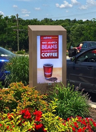 presell board outdoor digital menu boards wendys quick service restaurant viewstation itsenclosures
